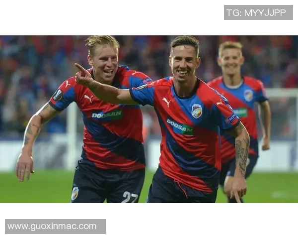 比尔森与桑德捷斯基激战正酣最终比赛结果揭晓引发热议