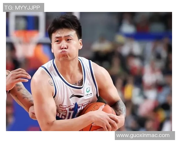 半场溃败韩国，谁留意场边？赵睿大喊造杀伤，各名人堂表情严厉！